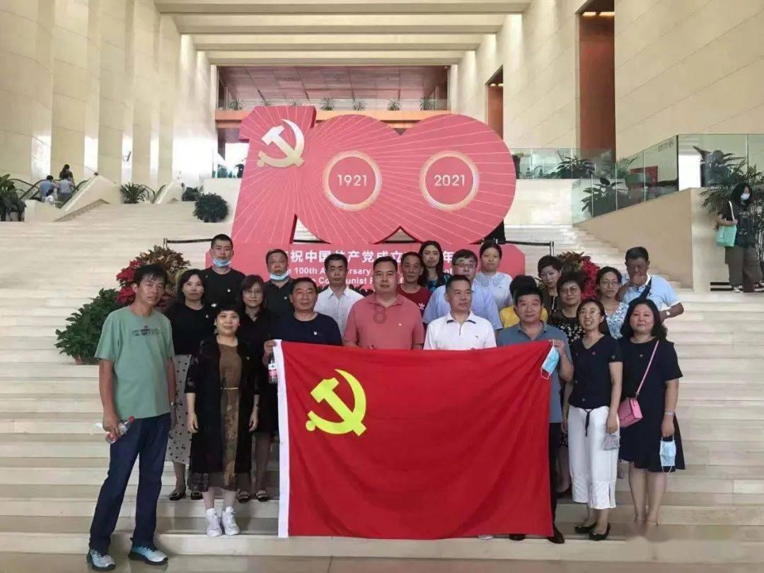 逃离太古森林